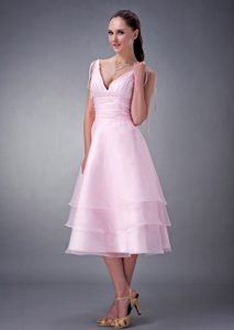 Exclusive Baby Pink V-neck Dama Dresses in Organza with Ruching on Sale