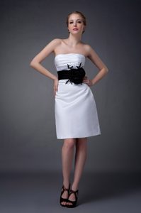 Hot White Strapless Mini-length Quince Dama Dresses in Satin with Belt