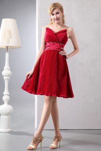 Wine Red Sweetheart Dama Dress for Quinceaneras with Beading