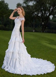Classical Off The Shoulder Court Train Taffeta Bridal Gowns in White