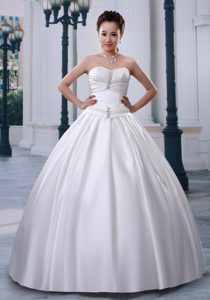Fabulous Ruched Sweetheart Satin Long Bridal Dresses for Summer Wedding