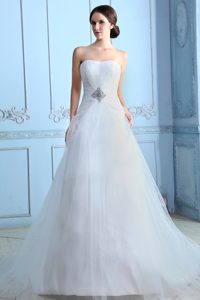 Cheap Strapless Court Train White Tulle Wedding Dress with Beading and Ruching