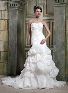 Sweetheart Court Train Taffeta Ruched Wedding Dresses with Ruffles and Beading