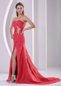 High Slit Sweetheart Prom Gown Dress with Appliques and Ruche in Red