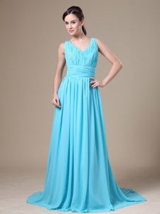 Modest Aqua Blue V-neck Chiffon Prom Long Dresses with Ruching for Cheap