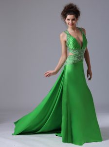 Spring Green Column V-neck Prom Cocktail Dresses with Beading in Taffeta