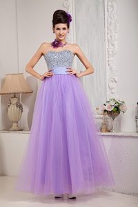 Popular Lavender Strapless Beading Prom Dresses to Floor-length