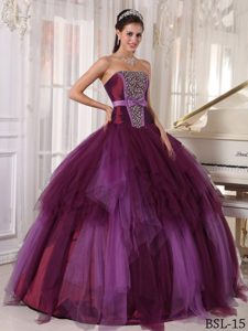 Popular Burgundy Strapless Dresses for Quinceaneras in Tulle with Beading