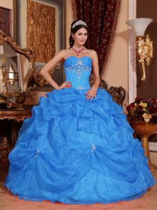 Multi-tiered Blue Sweetheart Dresses for a Quince in Organza with Beading