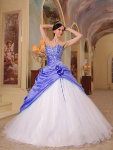 Exquisite Purple and White Quinceanera Gown in