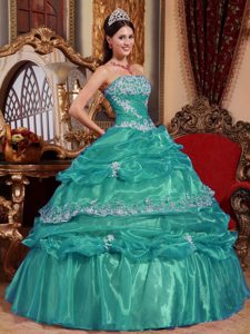 Unique Turquoise Strapless Dresses for Quinces in Organza with Appliques
