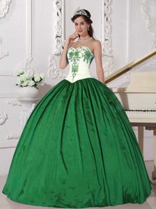 Qualified White and Green Sweetheart Dresses for a Quinceanera in Taffeta