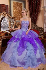 Stunning Ball Gown Sweetheart Quinceanera Gowns in Organza with Beads
