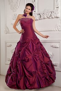 Wine Red Beaded and Embroidery Strapless Sweet 16 Dresses in Taffeta
