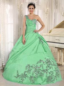 Green One Shoulder Sweet Sixteen Quinceanera Dresses with Appliques