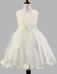 Scoop Sleeveless Tulle Floor Length Zipper Flower Girl Dress in White with Appliques and Bowknot and Hand Made Flower