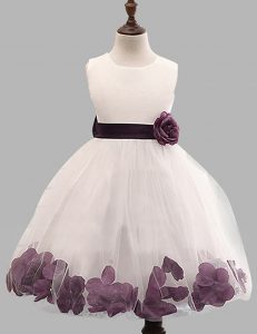 Scoop White Sleeveless Tulle Zipper Flower Girl Dresses for Less for Party and Wedding Party