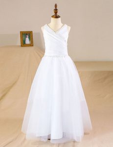 Attractive A-line Flower Girl Dresses for Less White V-neck Tulle Sleeveless Floor Length Zipper