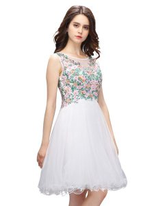 Hot Selling White A-line Organza Scoop Sleeveless Beading and Embroidery Mini Length Zipper Evening Dress