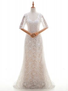 Comfortable White Clasp Handle Wedding Dress Lace Half Sleeves With Brush Train