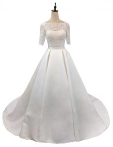 White Scalloped Neckline Lace Wedding Dresses Half Sleeves Zipper
