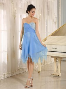 Light Blue Sweetheart Short Cocktail Prom Dress with Beading and Ruching