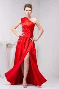 low Price Ruched Prom Dress One Shoulder Slitted Long in Red