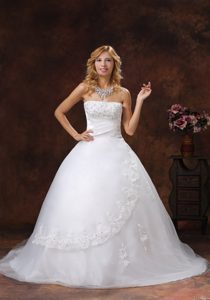 Ball Gown Strapless Fabulous Beaded Wedding Dress with Chapel Train