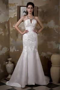 Fashionable Mermaid Strapless Women Wedding Dress with Appliques in Satin