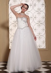 Inexpensive Tulle Strapless Dresses for Brides with Beaded Bodice