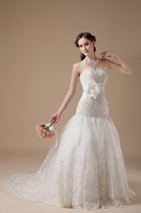 Brand New Sweetheart Wedding Gowns in Taffeta and Lace