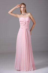 Latest Sweetheart Pleated Ruched Zipper-up Pink Evening Dress in Chiffon