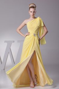 Trendy One Shoulder Beading Evening Party Dresses with Bowknot and Slit
