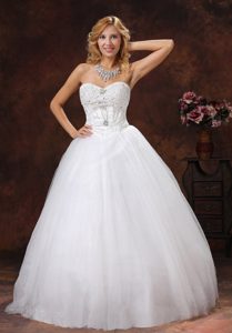 2015 Sweetheart Ball Gown White Tulle Dress for Church Wedding with Beading