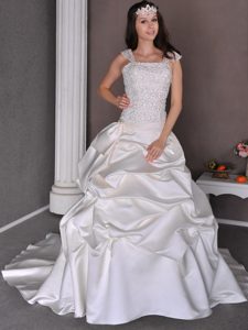 Beautiful Court Train White Taffeta Wedding Dress with Appliques and Pick-ups