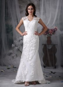 2013 Best Seller V-neck White Tulle Wedding Dresses with Appliques
