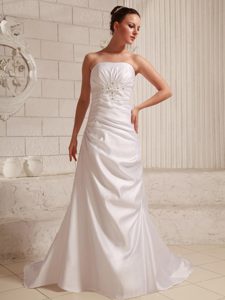 Popular Strapless White Taffeta Ruched Wedding Dress with Beading