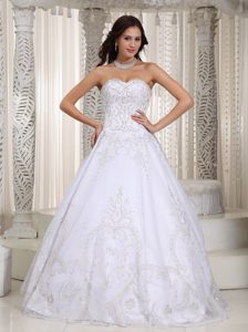 Sweetheart Court Train White Organza Dress for Wedding with Appliques on Sale