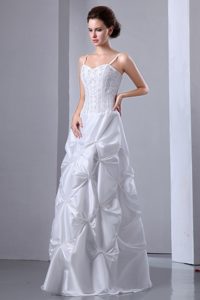 Spaghetti Straps Long White Wedding Dresses with Appliques and Pick-ups