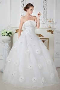 Chic Strapless Long Ball Gown White Organza Wedding Dress with Flowers