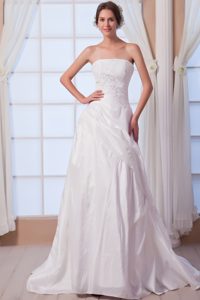 Strapless White Chiffon Dress for Wedding with Appliques for Cheap