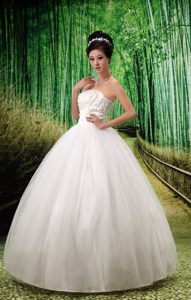 Fitted Ball Gown Strapless Autumn Wedding Dress in Taffeta and Tulle