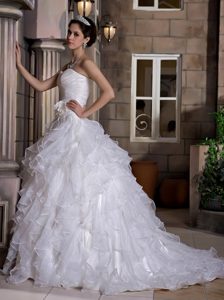 Romantic Sweetheart Wedding Dresses with Ruffles and Flowers