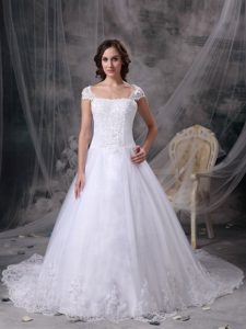 Cheap Princess Square Court Train Dress for Wedding in Satin and Lace