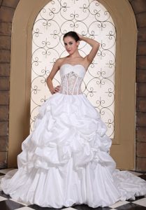 Fitted Sweetheart Beach Wedding Dress with Laced Bodice and Pick-ups