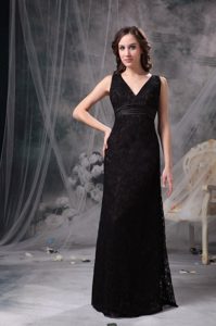 In Style Column V-neck Black Prom Maxi Dresses in Lace to Floor-length