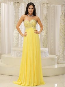 Dramatic Yellow Sweetheart Beaded Prom Graduation Dress with Pleating