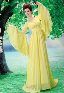 Scoop Long Sleeves Yellow Ruched Prom Party Dress with Beading