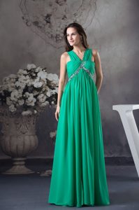 V-neck Straps Long Green Ruched Chiffon Prom Dresses with Beading