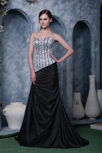 Nice Silver and Black Sweetheart Prom Celebrity Dress with Beading